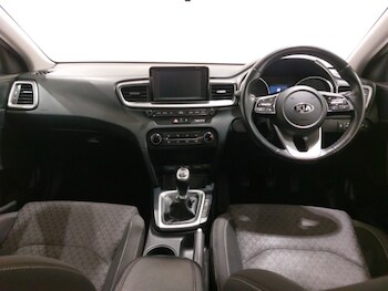 Used Kia Ceed 2018 for sale - 76183620: Photo 2