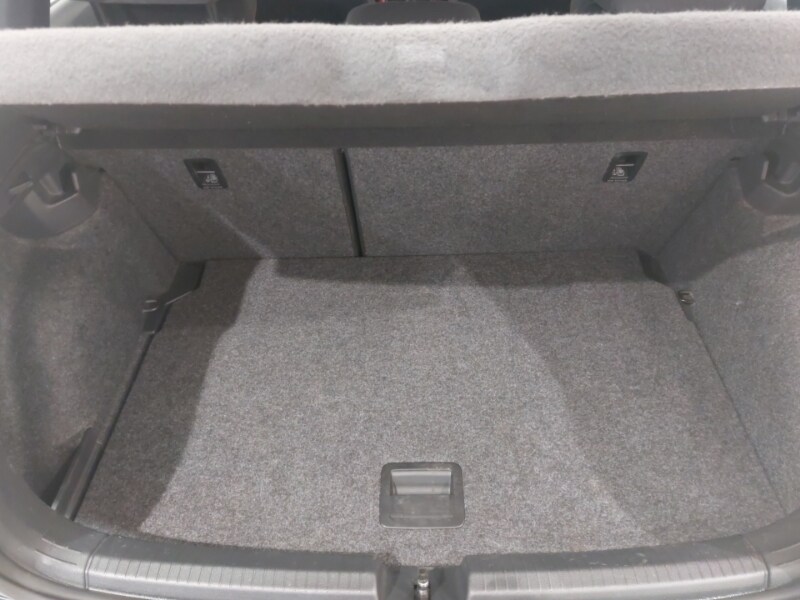 Used Volkswagen Polo 2019 for sale - 77702147: Photo 8