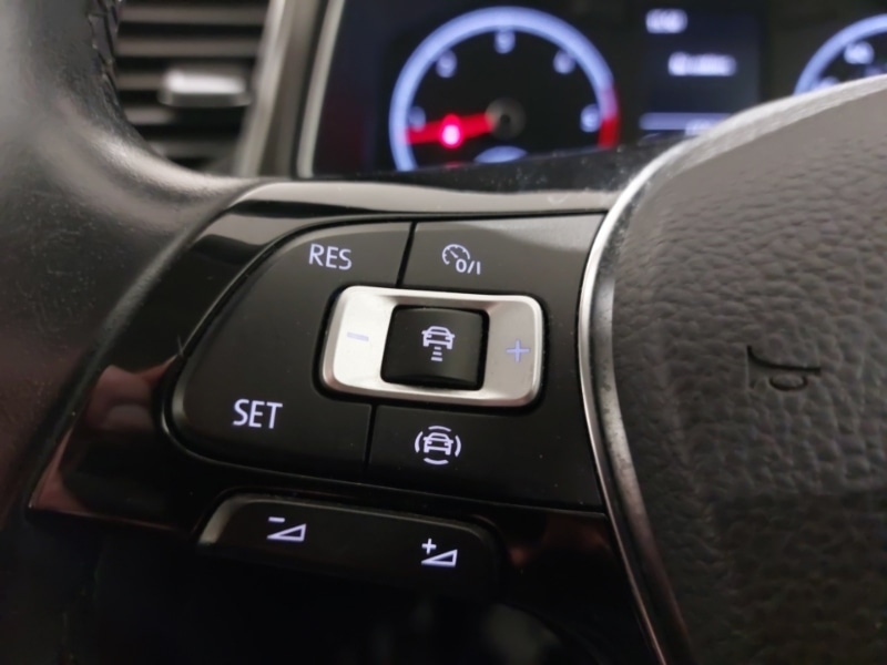 Used Volkswagen T-Roc 2019 for sale - 76478931: Photo 16