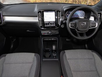 Used Volvo XC40 2025 for sale - 77373377: Photo