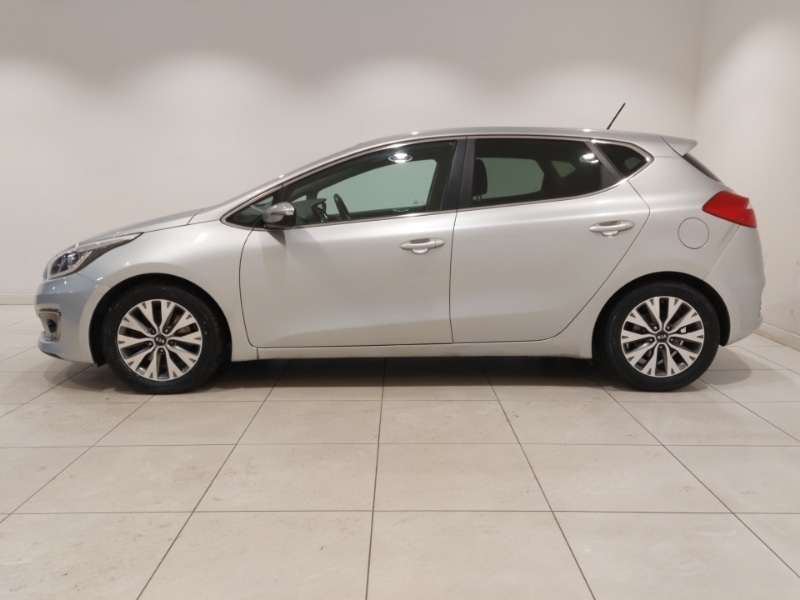 Used Kia Ceed 2017 for sale - 76629182: Photo 4