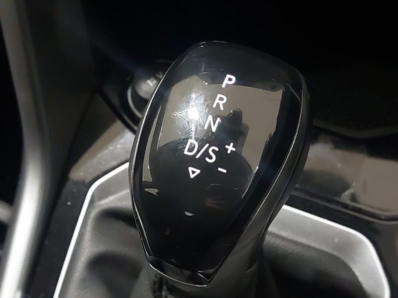 Used Volkswagen T-Roc 2023 for sale - 76880423: Photo 12