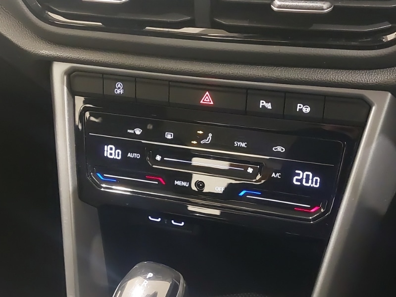 Used Volkswagen T-Roc 2023 for sale - 76880423: Photo 13