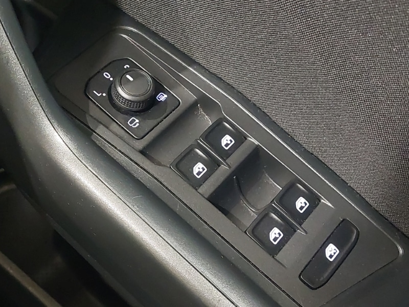 Used Volkswagen T-Roc 2023 for sale - 76880423: Photo 19