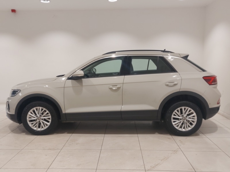 Used Volkswagen T-Roc 2023 for sale - 76880423: Photo 4