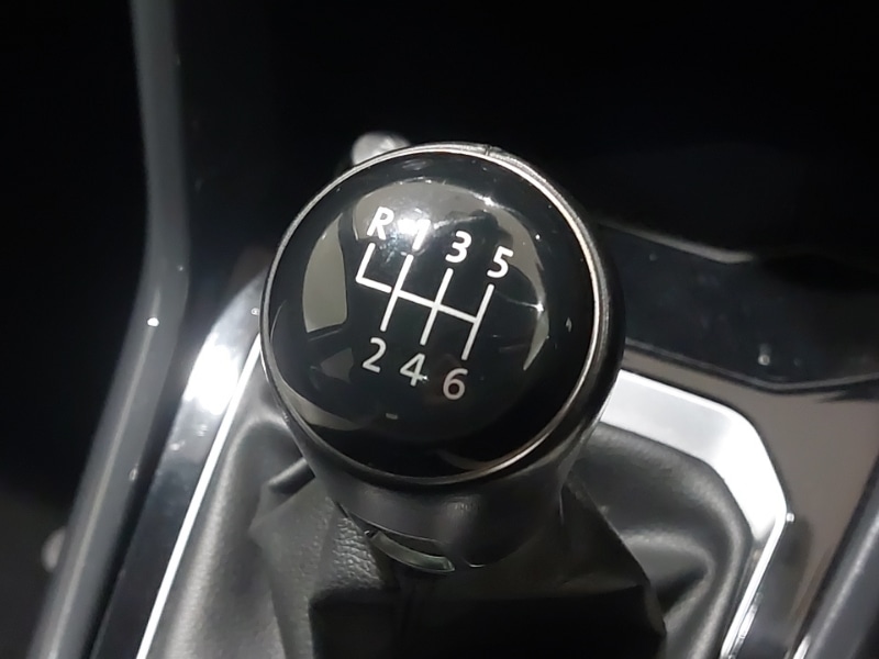 Used Volkswagen T-Roc 2018 for sale - 77329973: Photo 13