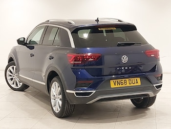 Used Volkswagen T-Roc 2018 for sale - 77329973: Photo