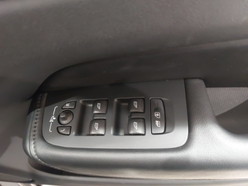 Used Volvo XC60 2023 for sale - 77197718: Photo 16