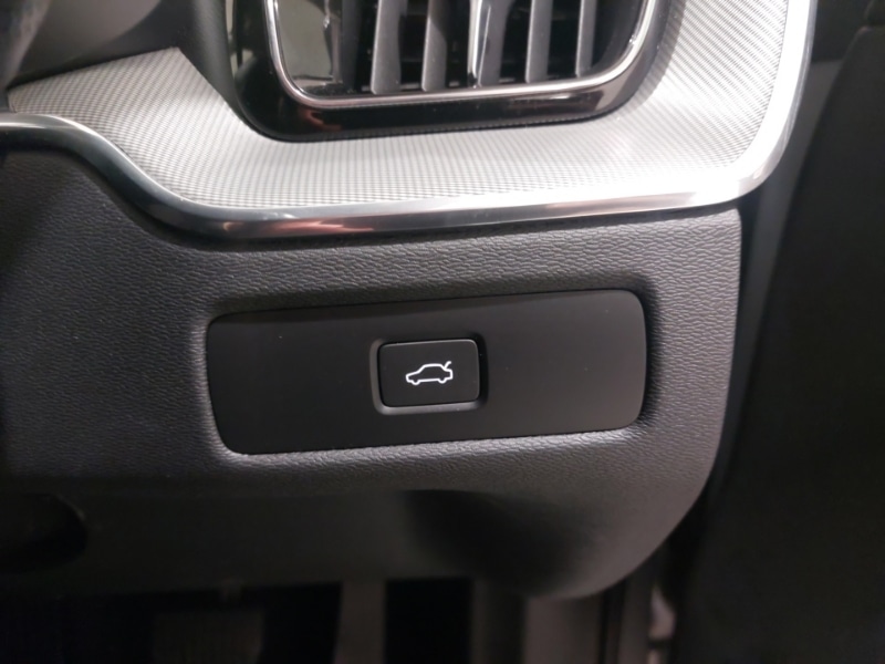 Used Volvo XC60 2023 for sale - 77197718: Photo 17