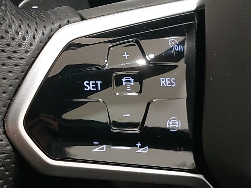 Used Volkswagen T-Roc 2023 for sale - 78023679: Photo 15