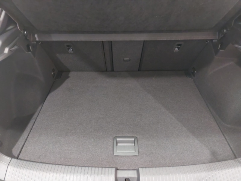 Used Volkswagen T-Roc 2023 for sale - 78023679: Photo 8