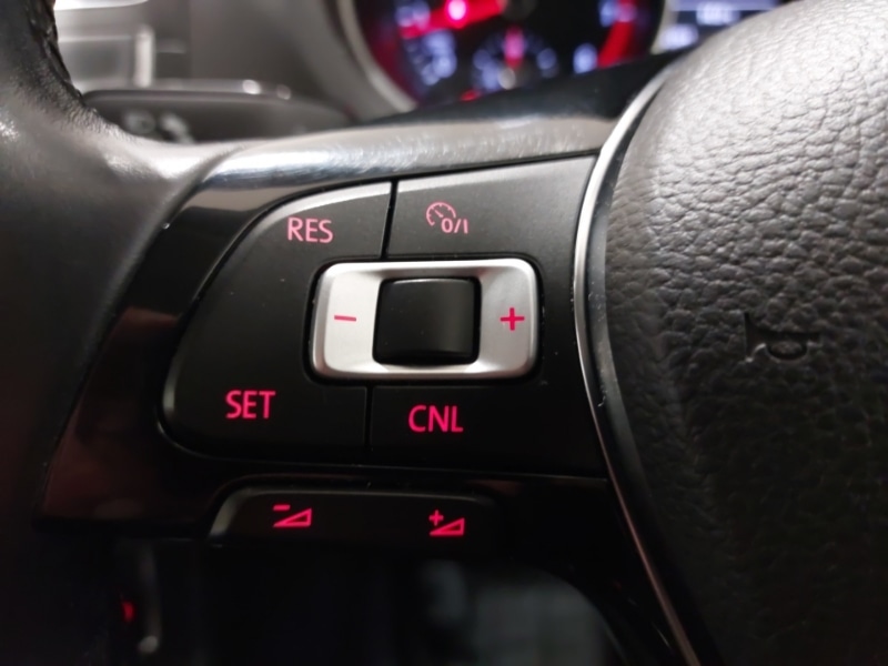 Used Volkswagen Polo 2017 for sale - 76384102: Photo 15