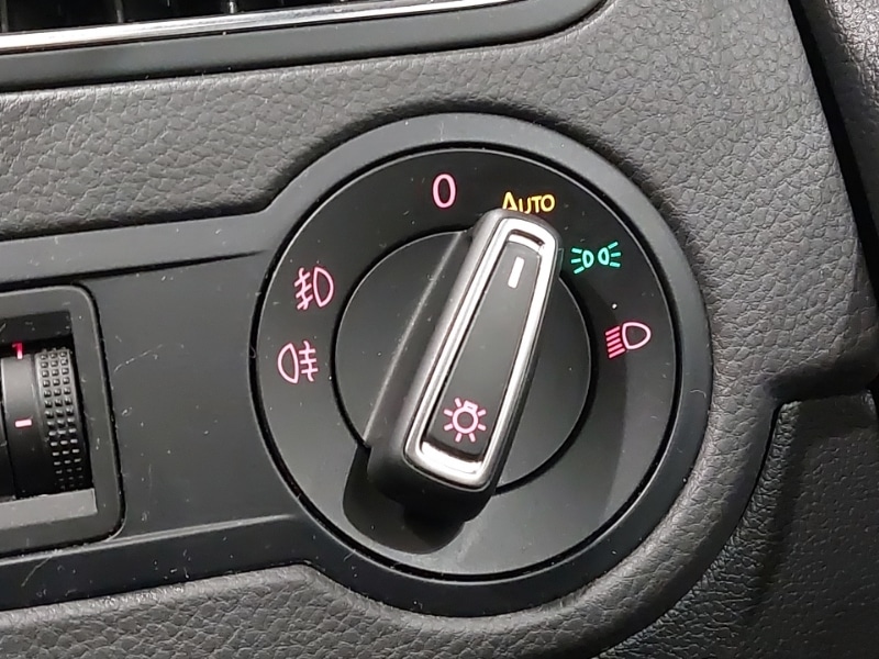 Used Volkswagen Polo 2017 for sale - 76384102: Photo 18