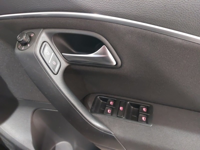 Used Volkswagen Polo 2017 for sale - 76384102: Photo 19