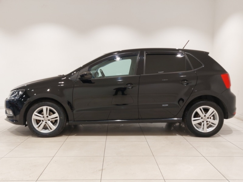 Used Volkswagen Polo 2017 for sale - 76384102: Photo 4
