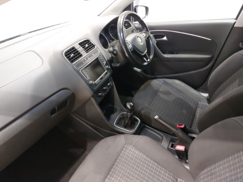 Used Volkswagen Polo 2017 for sale - 76384102: Photo 5