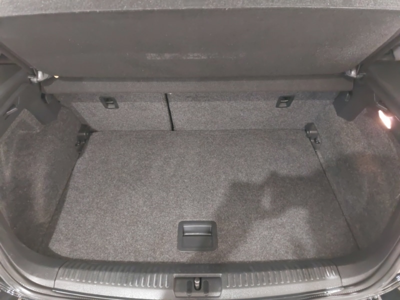 Used Volkswagen Polo 2017 for sale - 76384102: Photo 8