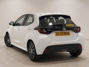 Used Toyota Yaris 2023 for sale - 77223567: Photo