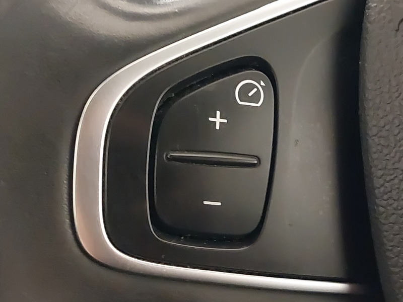 Used Renault Captur 2017 for sale - 77938908: Photo 15