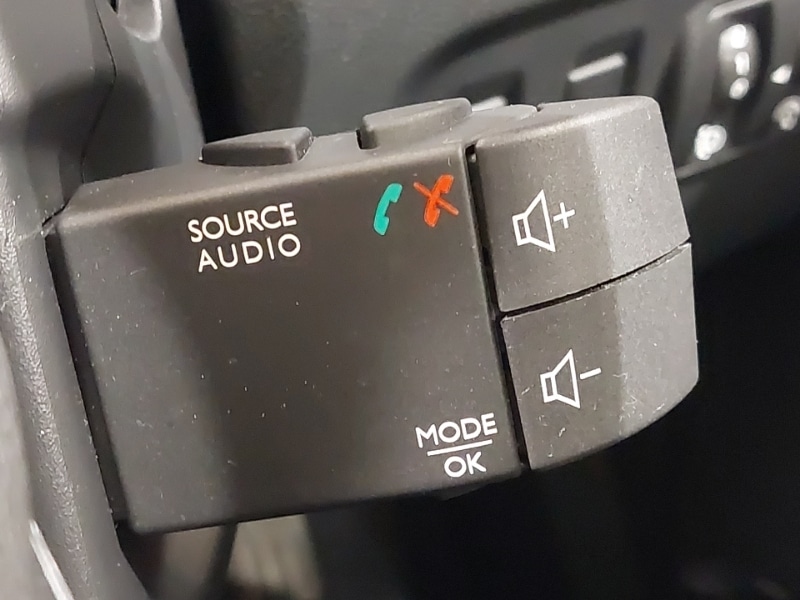 Used Renault Captur 2017 for sale - 77938908: Photo 18