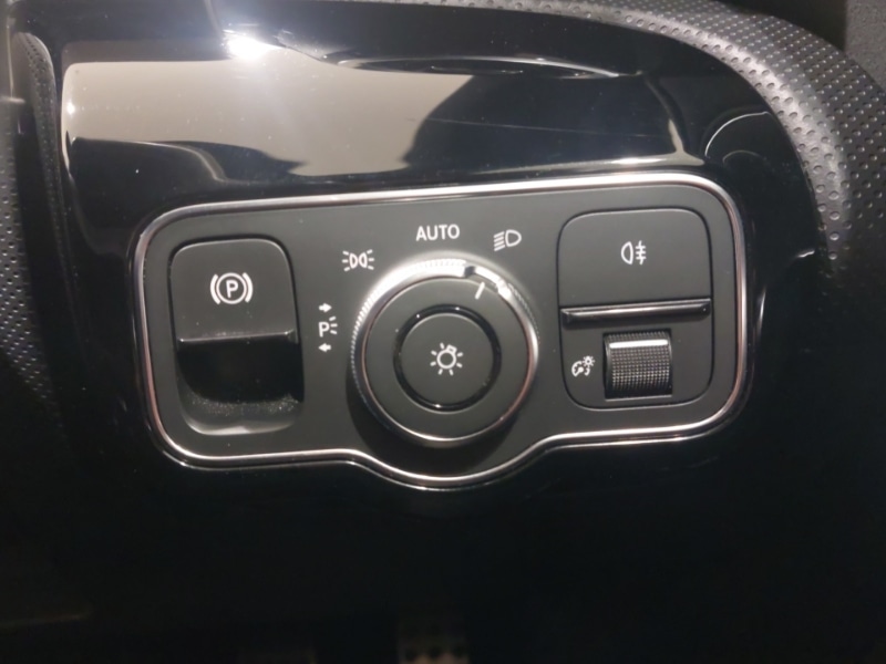 Used Mercedes-Benz A-Class 2019 for sale - 76834501: Photo 17