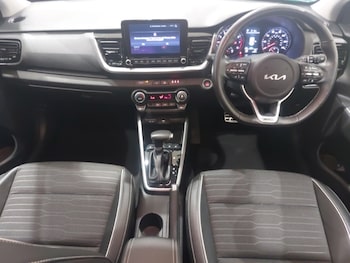 Used Kia Stonic 2023 for sale - 79087031: Photo