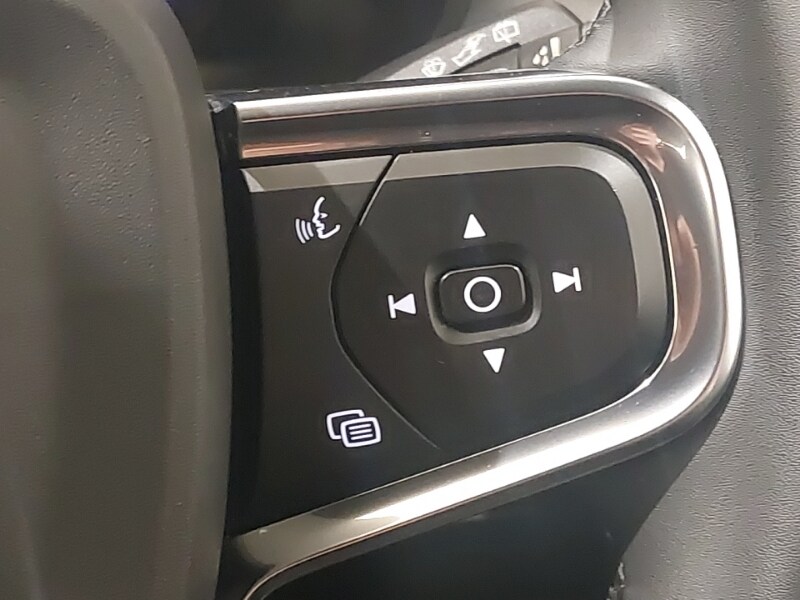 Used Volvo XC40 2023 for sale - 77652084: Photo 16