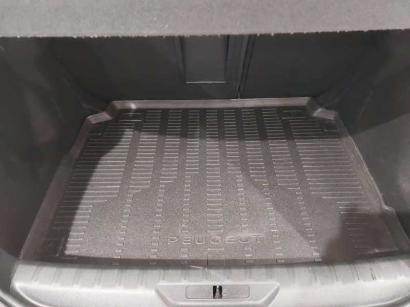Used Peugeot 308 2015 for sale - 77948153: Photo 8