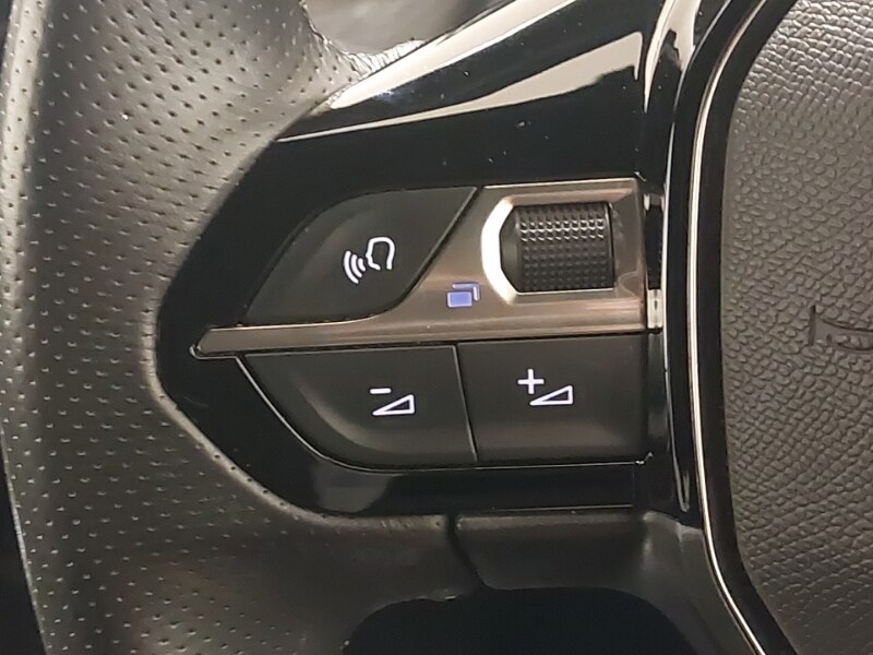 Used Peugeot 2008 2023 for sale - 76970567: Photo 15