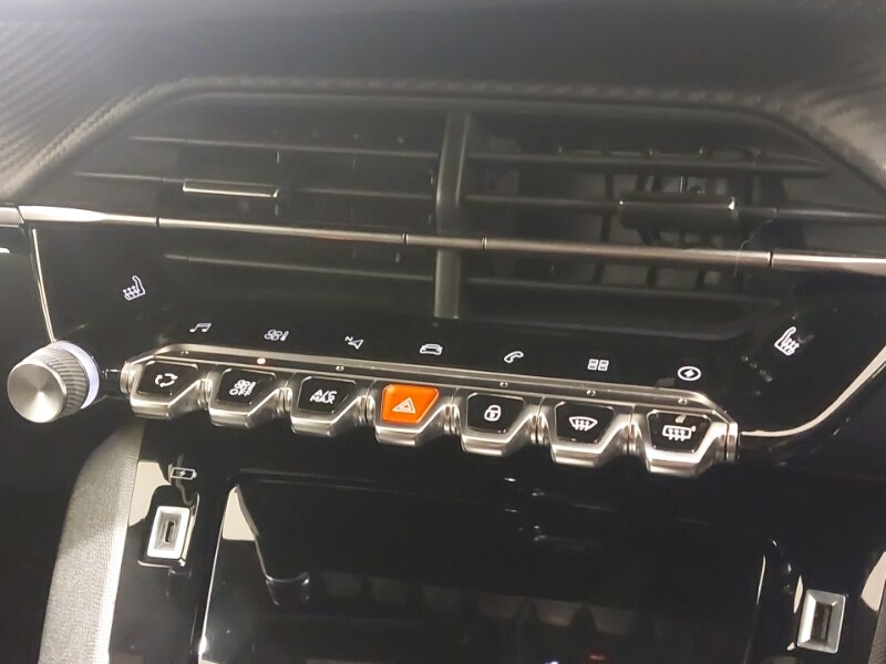 Used Peugeot 2008 2023 for sale - 76970567: Photo 17