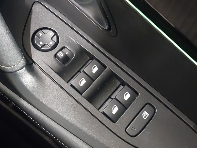 Used Peugeot 2008 2023 for sale - 76970567: Photo 19