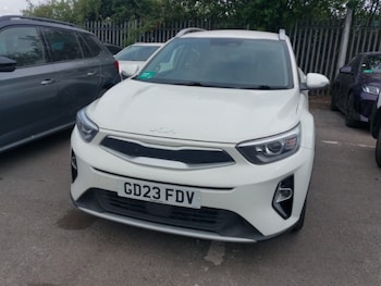 Used Kia Stonic 2023 for sale - 79348128: Photo