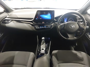 Used Toyota C-HR 2019 for sale - 79339425: Photo