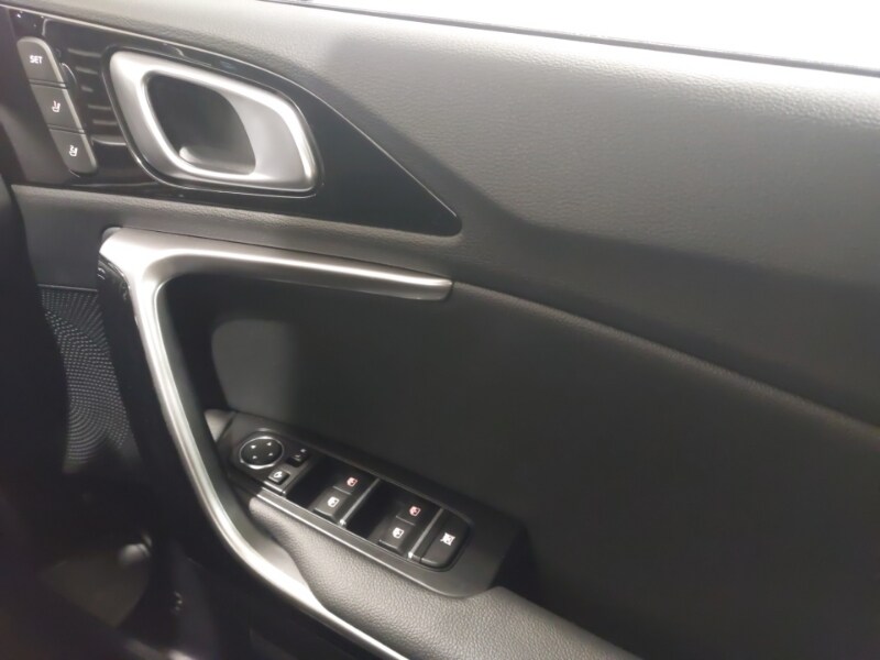 Used Kia XCeed 2023 for sale - 76058624: Photo 19