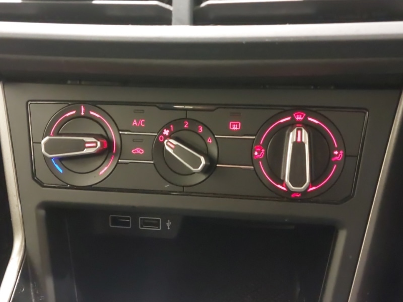 Used Volkswagen Polo 2018 for sale - 77333667: Photo 12