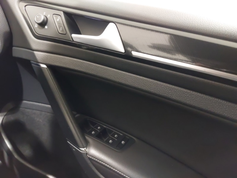 Used Volkswagen Golf 2017 for sale - 76108066: Photo 19
