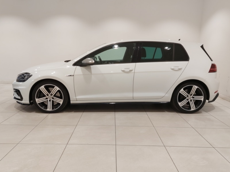 Used Volkswagen Golf 2017 for sale - 76108066: Photo 4