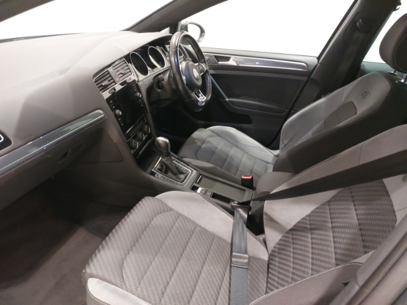 Used Volkswagen Golf 2020 for sale - 77721945: Photo 5