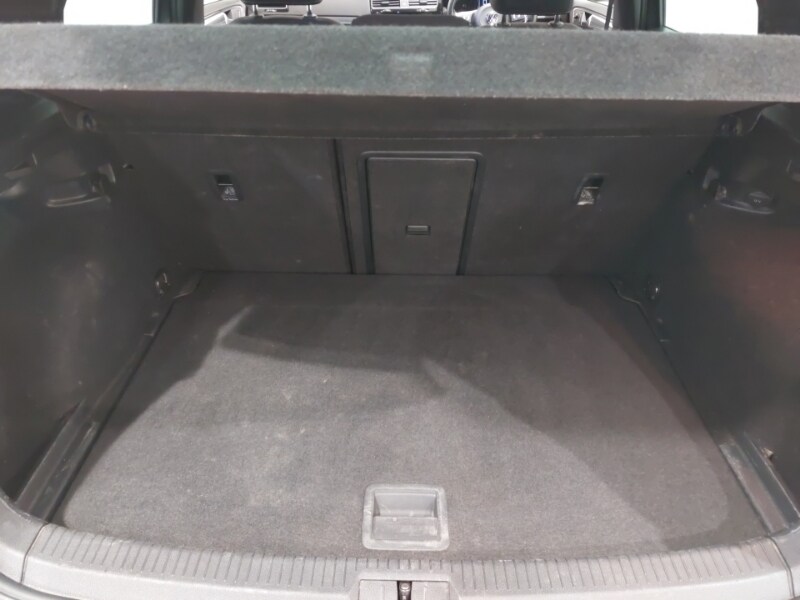 Used Volkswagen Golf 2020 for sale - 77721945: Photo 8