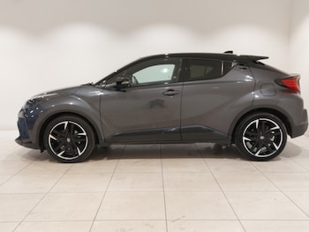 Used Toyota C-HR 2021 for sale - 75668979: Photo