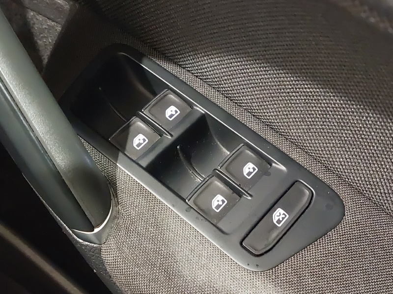 Used Volkswagen Golf 2017 for sale - 77448776: Photo 19