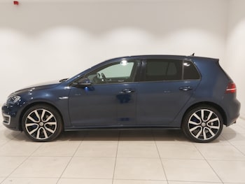 Used Volkswagen Golf 2017 for sale - 77448776: Photo
