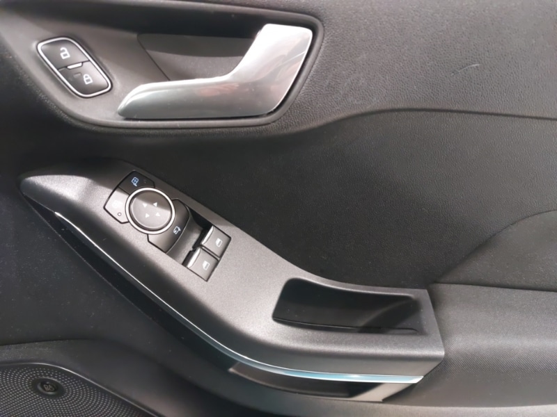 Used Ford Fiesta 2017 for sale - 76403711: Photo 19