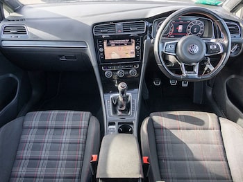 Used Volkswagen Golf 2018 for sale - 76418906: Photo