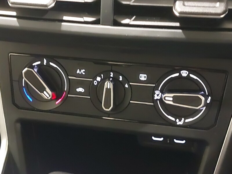 Used Volkswagen Polo 2024 for sale - 77197711: Photo 12