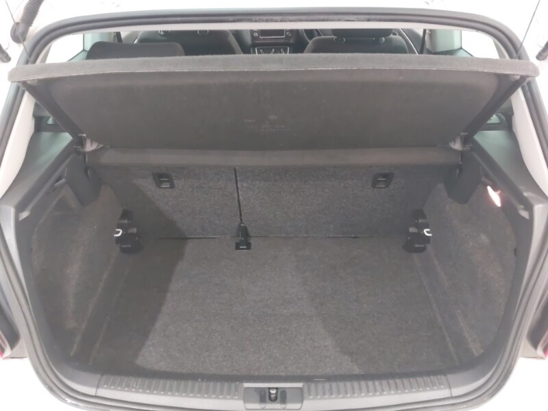 Used Volkswagen Polo 2016 for sale - 77197729: Photo 8