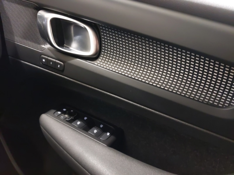 Used Volvo XC40 2021 for sale - 76397397: Photo 19