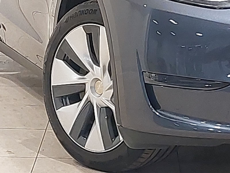 Used Tesla Model Y 2024 for sale - 76507084: Photo 9