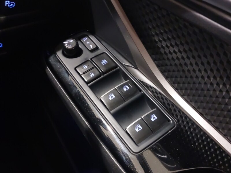 Used Toyota C-HR 2019 for sale - 77818369: Photo 19