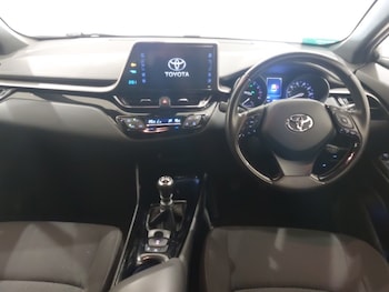 Used Toyota C-HR 2019 for sale - 77818369: Photo